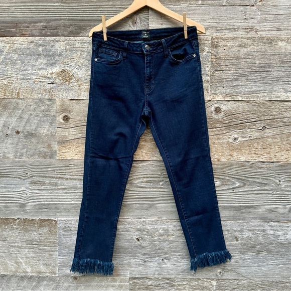 EUC Just Black Denim Fringe Hem Ankle Jeans Shark Bite Stretch Indigo US Made 29 - Picture 4 of 12